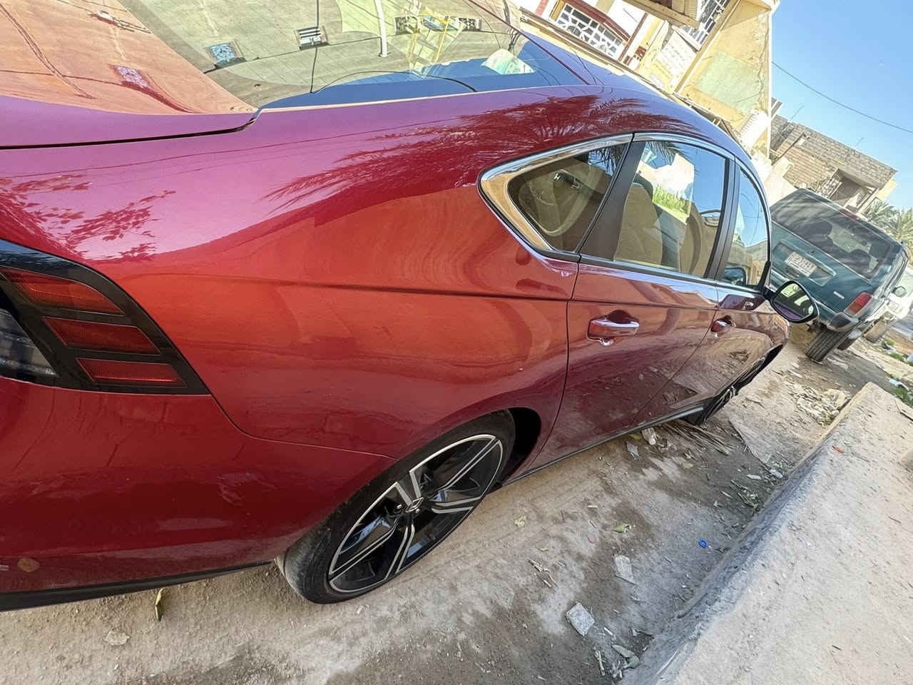 السلام عليكم موديل ٢٠٢٤ فول للبيع بيها جاملغ وبنيد مبدلات بدون دواخل ابد وباب السايق بيه صبغ سياره جاهزه ماشيه ٢٠ الف ميل السعر ١٧٠ وبيه شوه مجال للطيبين للاستفسار ***********
