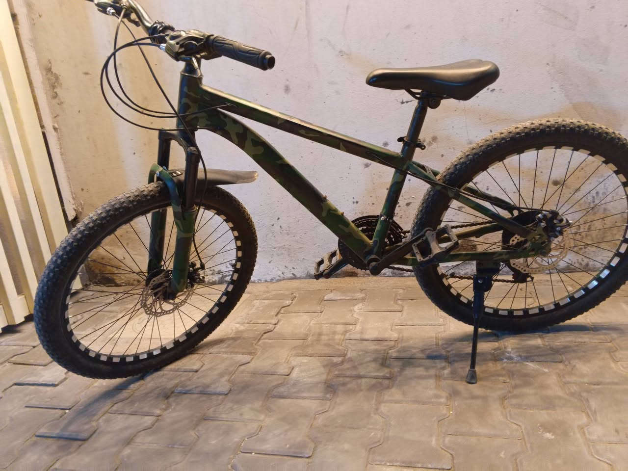 بايسكل قياس 24
مستعمل استعمال نظيف

شغال 100% بدون أي عطل

فرامل أمامي وخلفي دسك

السعر: 75,000 وبيه مجال بسيط

الموقع: بغداد الاعظمية
الرقم : *********** 
الرقم : ***********
