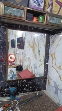 مرايا • مع رفوف • متر مربع