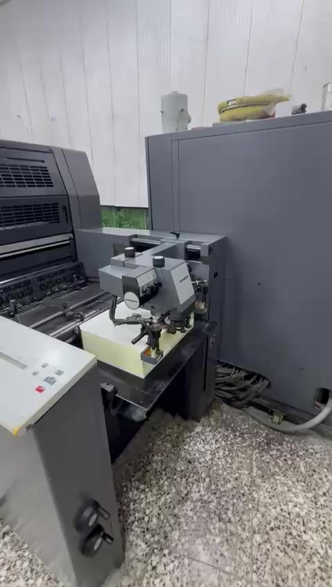 السلام عليكم كل عام والجميع بالف خير 
ماكنة هايدلبرك سبيد ماستر حجم 52موديل 1996بحالة جيده جدا اوتو بليت 4لون  وجاهزة للعمل لاستفسار على الخاص او موبايل ***********ابوعلي
