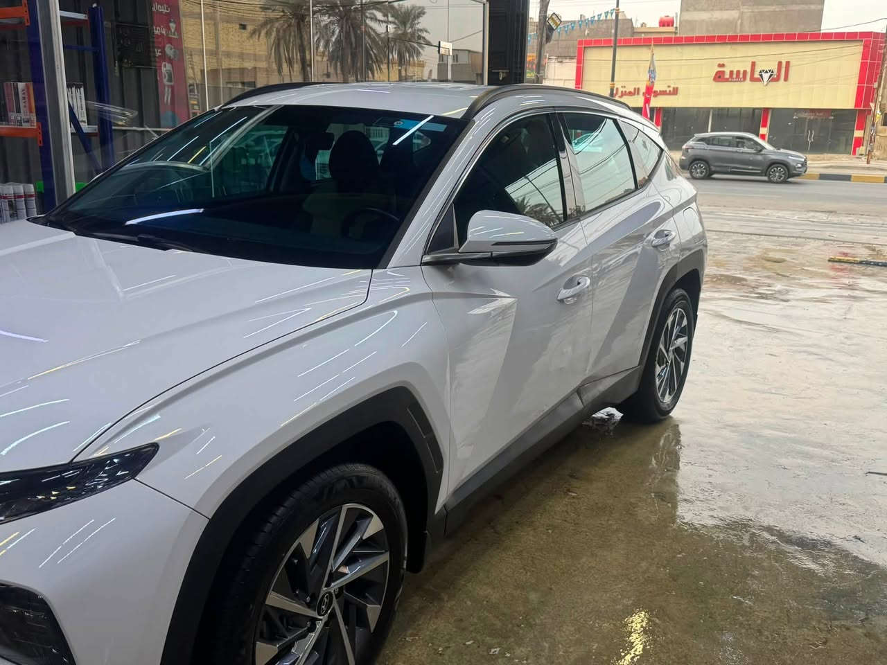 السلام عليكم توسان موديل 24سياره فول عده الفتحه ماشيه40 الف بيهه ملاحظات بسيطه وبيهه بارد بالجنطه على كد شبر وباقي المواصفات تعرفوهن سياره جديده بمعنى الكلمه السعر 210وبيهه مجال تحياتي للجميع 
رقم ***********
