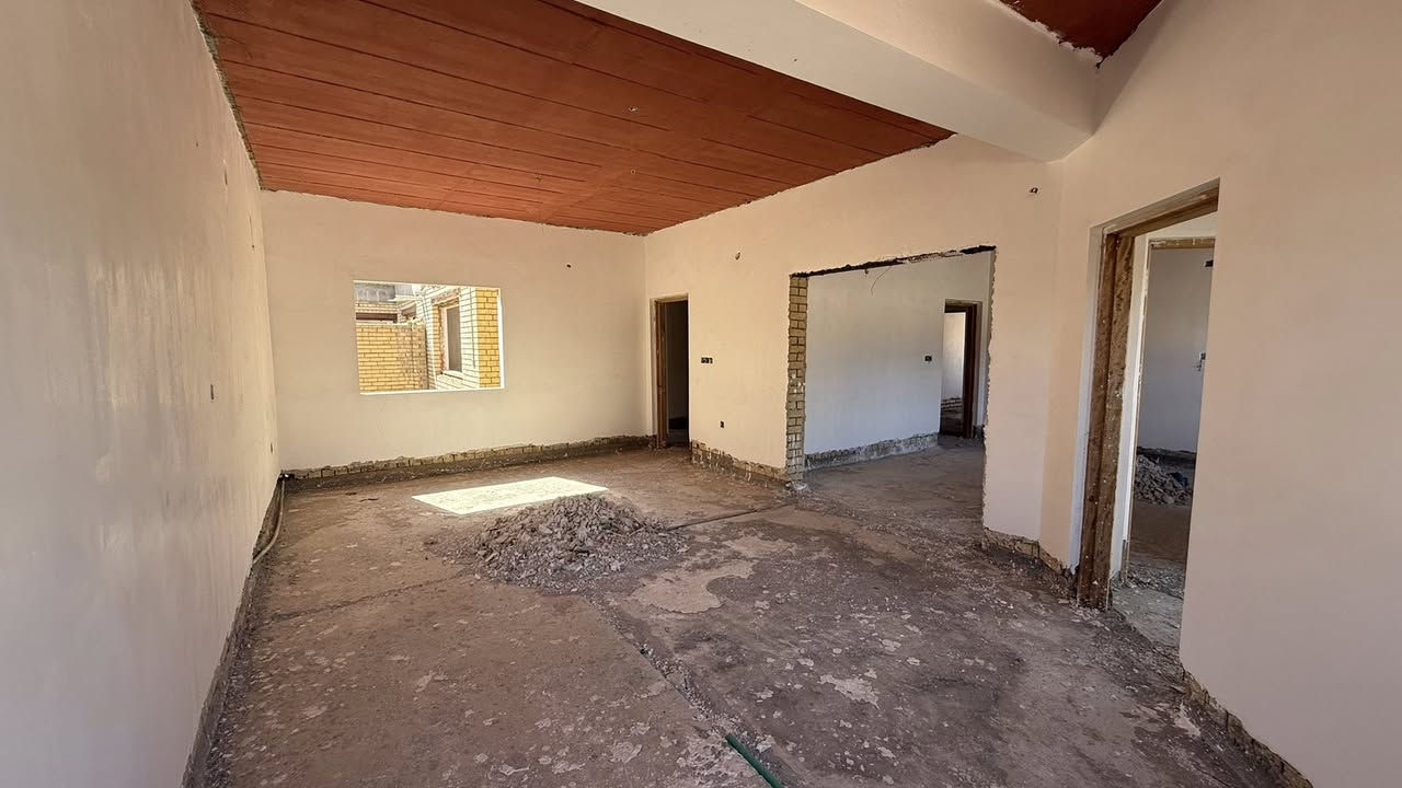 بيت للبيع في مجمع خالدون السكني التنومة
السعر: 270 مليون. 
المساحة: 375 متر اكبر مساحة في المجمع.
طابو ملك صرف باسمي بدون ورثة.
الموقع: التنومة.
المجمع قيد الانجاز.
للاستفسار: ***********
