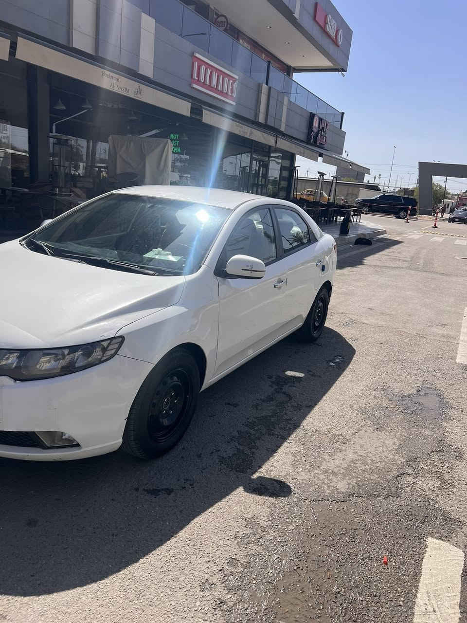 السلام عليكم سيراتو 12 خليجي كير ٦ نمر مري شفط تحكم ستيرن رقم سليمانيه والسونار مرفق بالصور العنوان حي الجهاد السعر ٨٧ وبيها مجال الرقم ***********
