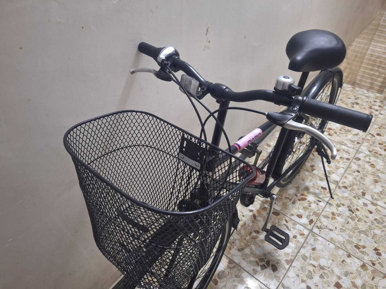 بايسكل C700 (28)
ياباني
وياله المنيوم 
تايرات جديده
سستم شيمانو ٧×١ 

الملحقات : سله+قفل دبل مفتاح+مطاره ستيل+حقيبه صغيره+جرس+لايت حساس 

البايسكل متانه عاليه كل ملحقاته شغاله واحد على واحد سياقته كلش حلوه ومريحه ورزنه قطعه مرتبه واحلى من الصور بهواي 

السعر ١٢٥ الف 
المعالف من جهة تقاطع درويش
متواجد ع الخاص


**إذا كنت صاحب هذا الإعلان وتريد حذفه لأي سبب، رجاءا أرسل رسالة إلى الدعم الفني**