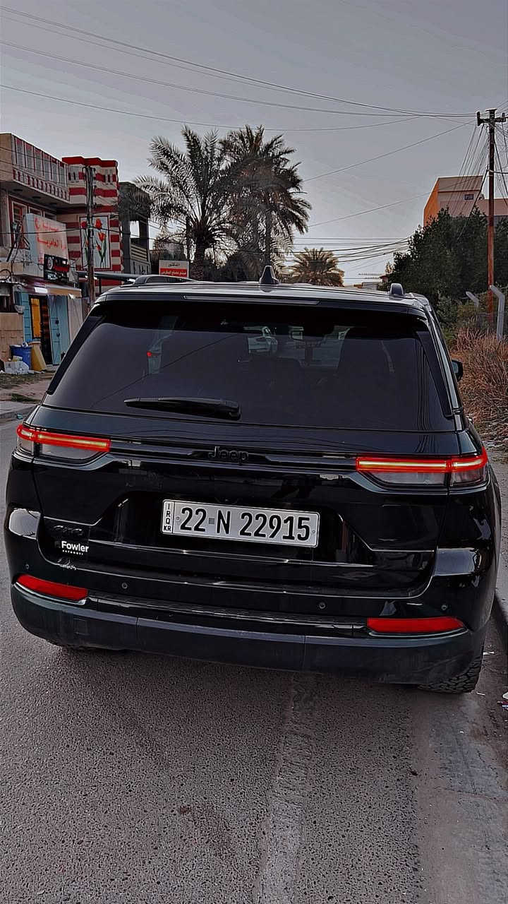 جيب شيروكي موديل ٢٠٢٤ بلاك ايدشن اوتديود
فول موصفات 

ماشيه ١٦ ميل 

فتحه سقف 

خمسه راكب 

كامرا خلفيه + حساسات 

مقاعد جلد كهرباء 

تشغيل بصمه

انظمه امان ( نقطه عمياء + رادر )

حادثها 

بابين تبديل نفس اللون 

رقم اربيل سنويه جديده 

يرباك برده راجع سستم 

 رقم الشاصي مرفق ب الصوره 

***********

سعرها 34300 دولار
