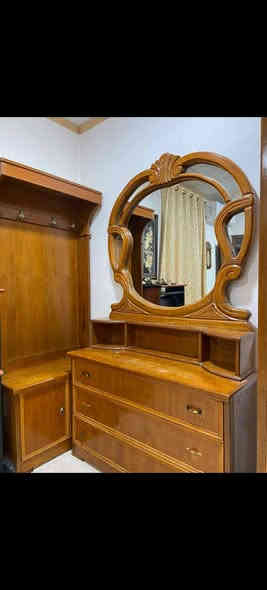 غرفه ست ابواب خشب ثقيل حيل نضيفه السعر 500-الشراي يتصل ***********-*********** وادي حجر
