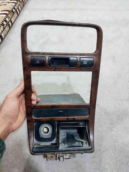 سلام عليكم
عندي هذا وجه مال مسجل نضيف 
مال سوناتا تو رايده ب45 وبي مجال حك جيتك 
مكاني الخالدية حي شهداء 
***********
