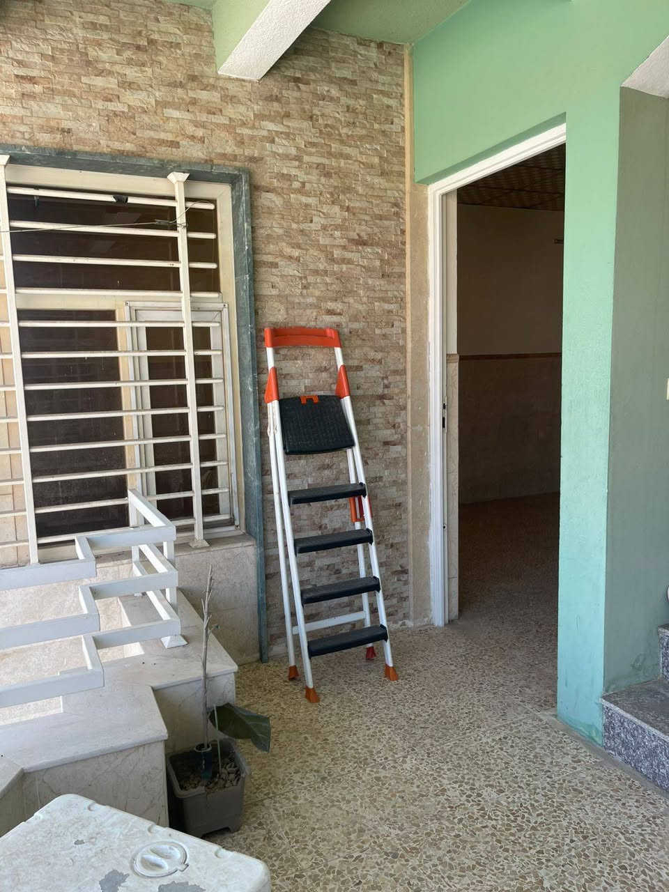 للايجار
شقه للايجار طابق ثاني في حي نركال
غرفتين وصاله وكراج مستقل
مساحة ١٥٠ م
للإستفسار الاتصال على الارقام التاليه 
 ***********
*********** 

ساعات العمل من ١١ صباحا
الئ غاية الساعه ٨ مساءاً
