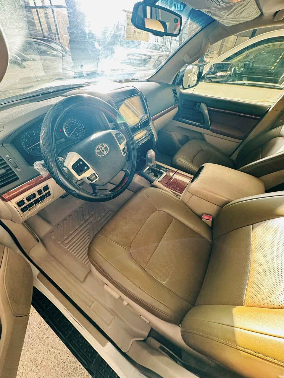 سلام عليكم 
الاندكروز 2013فطيم اصل 
مكفوله كفاله عامه ما عده دعاميات 
ماشيه 150الف فقط 
بسمي شخصين فول مواصفات 1/1
مكان بغداد
الرقم /***********
