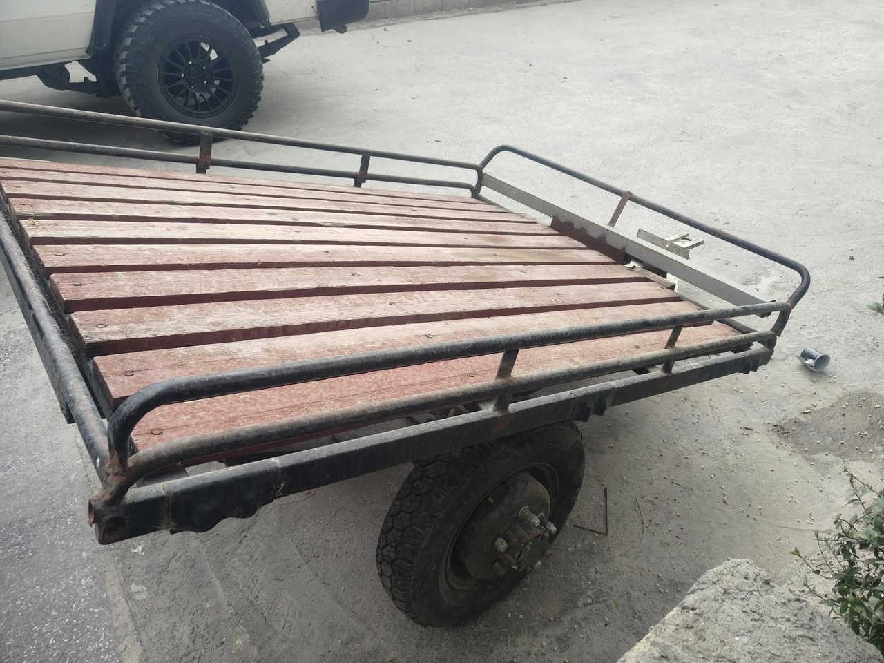 عربانه للبيع اكسل وتايرات جدد مكان بغداد الشعله السعر 250 وبيه مجال ***********
