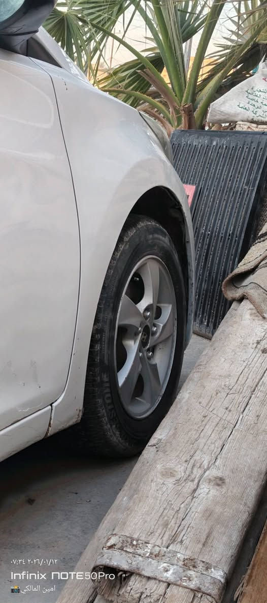 تخم كامل حجم ١٥ بلادي اصلي ختم شركه تاير ويل 
التاير نص عمر ابيعه علما قبل فتره شادهن السعر 150 مكان نجف والله بلاش ‏‪***********‬‏
