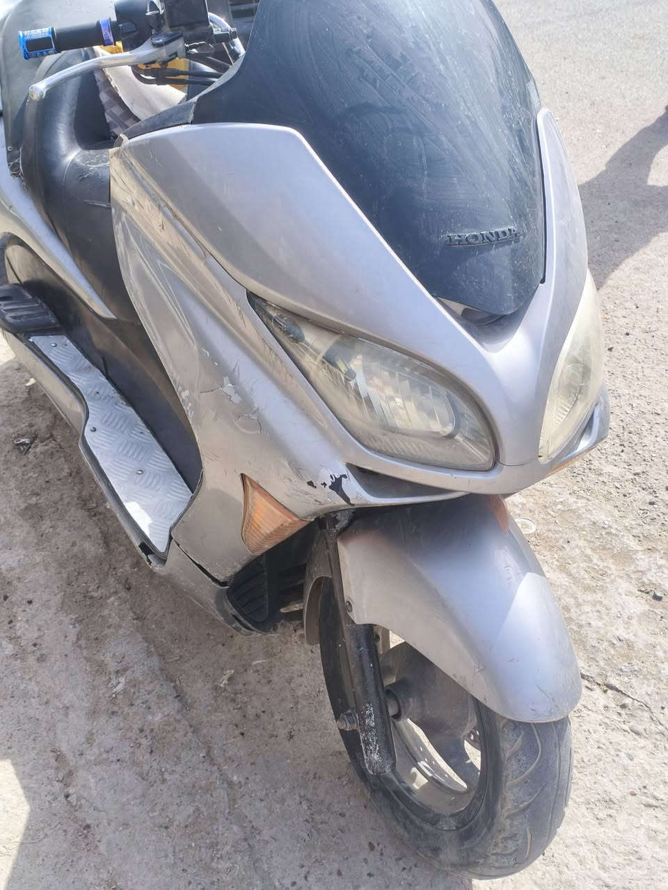 دراجه فورزه 09
للبيع 
بيه ولف ضعيف 
كهربائيات كامله 
دراجه حلوه بس ولف بيه 
سواداته نضيفه 
بيع ومراس شعندك نزل 
للتوصل ***********
