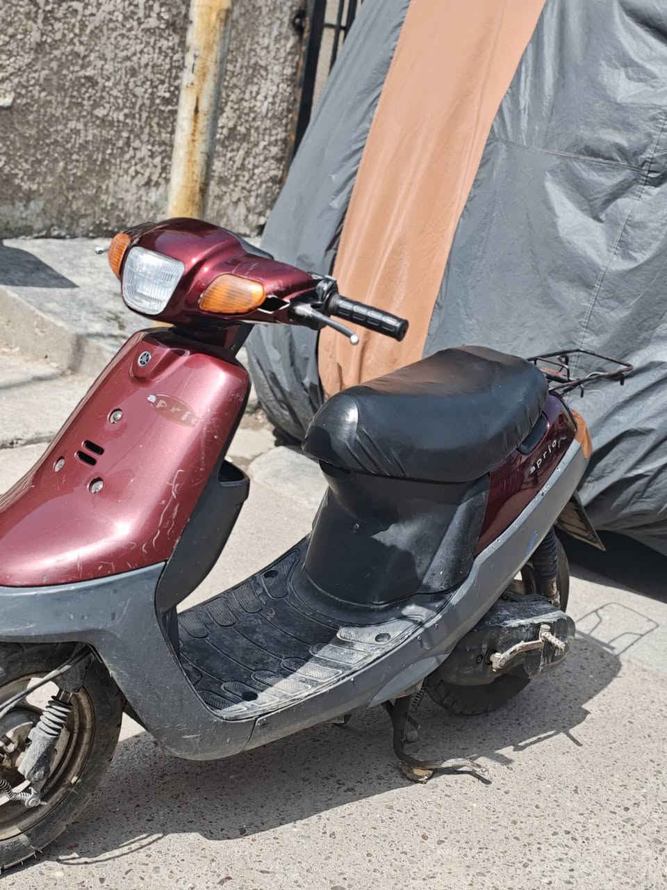 سلام عليكم درجة بطه للبيع الدراجه نضيفه محركهه ناعم كهربائيات شغاله تايرات جدد  العنوان بغداد الشعب *********** السعر ٣٠٠ وبيهه مجال
