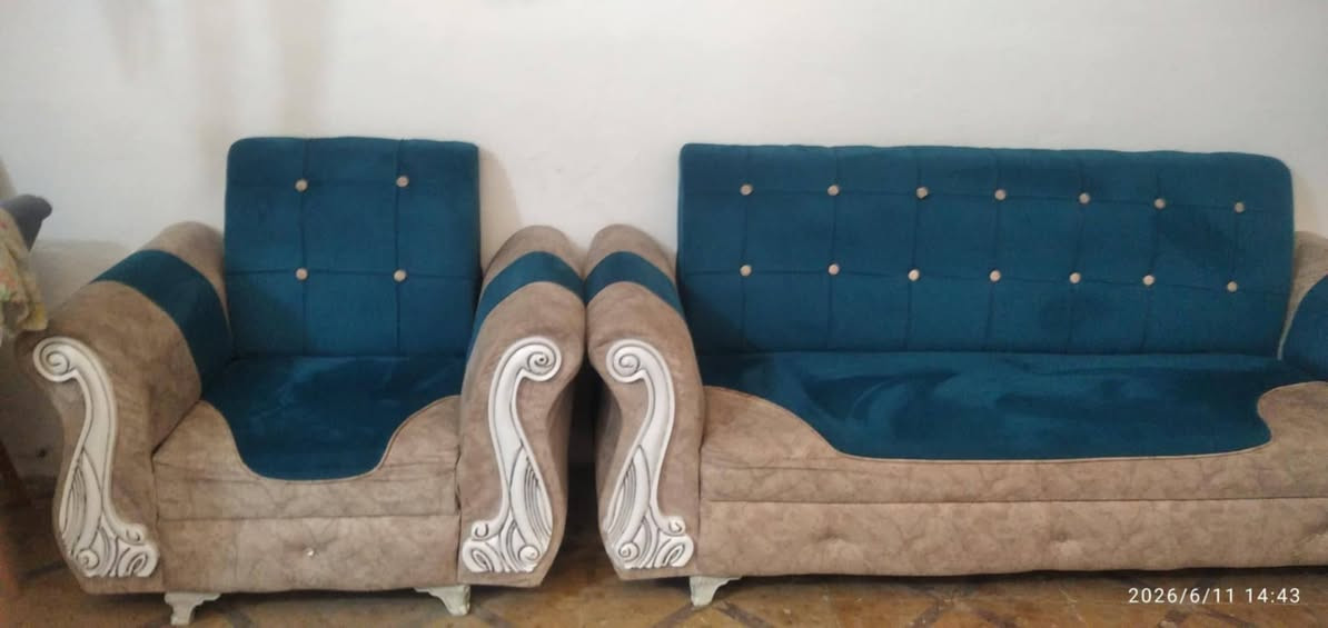 تخم 10مقعد نضيف جدا ب210
مكان حله بالمهديه 
الي عنده غراض او غرف نوم انشرهن للبيع والي نسبه بسيطه يتفضل خاص 
تابعني يصلك كل جديد


**إذا كنت صاحب هذا الإعلان وتريد حذفه لأي سبب، رجاءا أرسل رسالة إلى الدعم الفني**