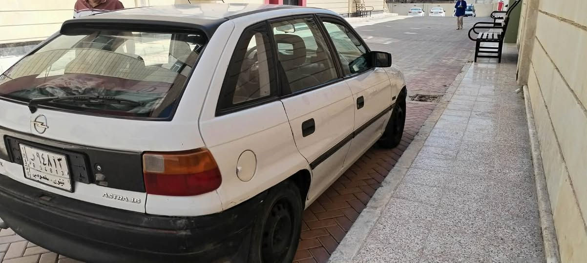 اوبل استرة موديل 92
كير اتوماتيك
محرك 18
سنوية عضم
كوبون ماستر 

***********
***********

السعر 44 قابل للتفاوض
