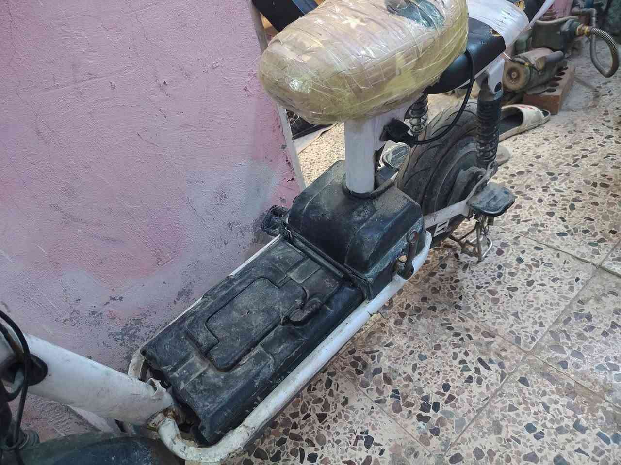 السلام عليكم دراجه حجم 14 بطاريات لوك جديد سعر 75
***********
