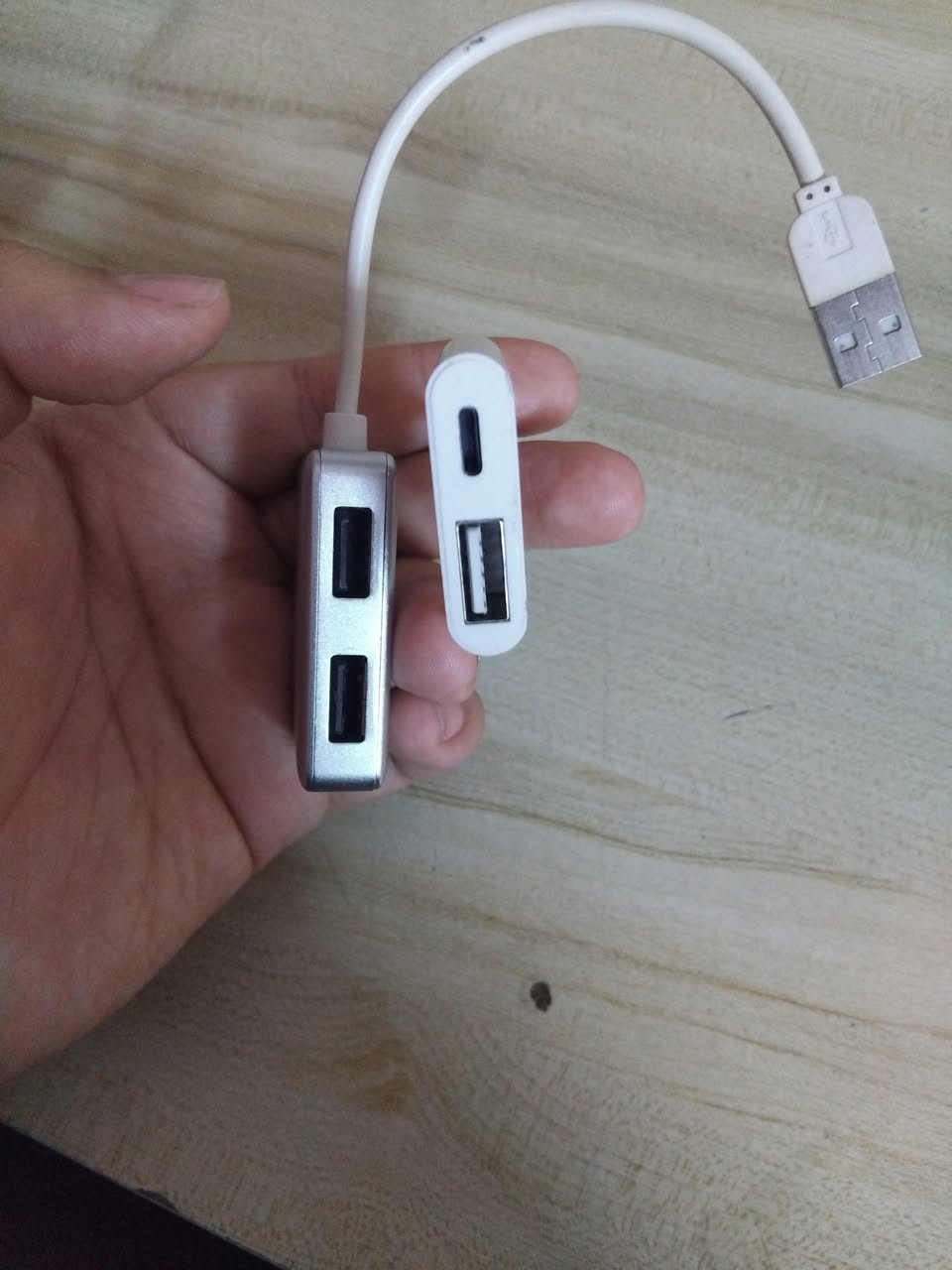 ادبتر اربع منافذ usb و توصيله ايفون ثنيهن ب 5 الف
توصيل موجود


**إذا كنت صاحب هذا الإعلان وتريد حذفه لأي سبب، رجاءا أرسل رسالة إلى الدعم الفني**