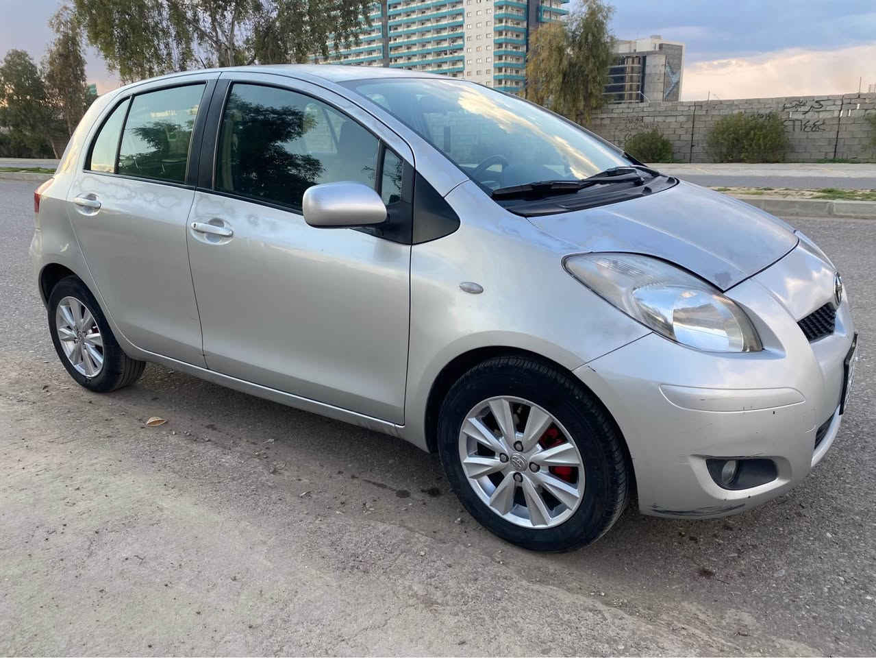 يارس 2011  جاملخيكى سبوخه له كه ل دووبست له جاملخى پشته وه به بئ ليدران و محجون پيش و پشتى كه پسه گيرومكينه ى به شه رته به ناوى خؤمه ژينگه و سه نه وه ى و ره قم و هه زه نوييه تا2032 تازه نوئ كراوه ته وه سعرى 85 وه ره قه له هه وليرم *********** أربيل, العراق
