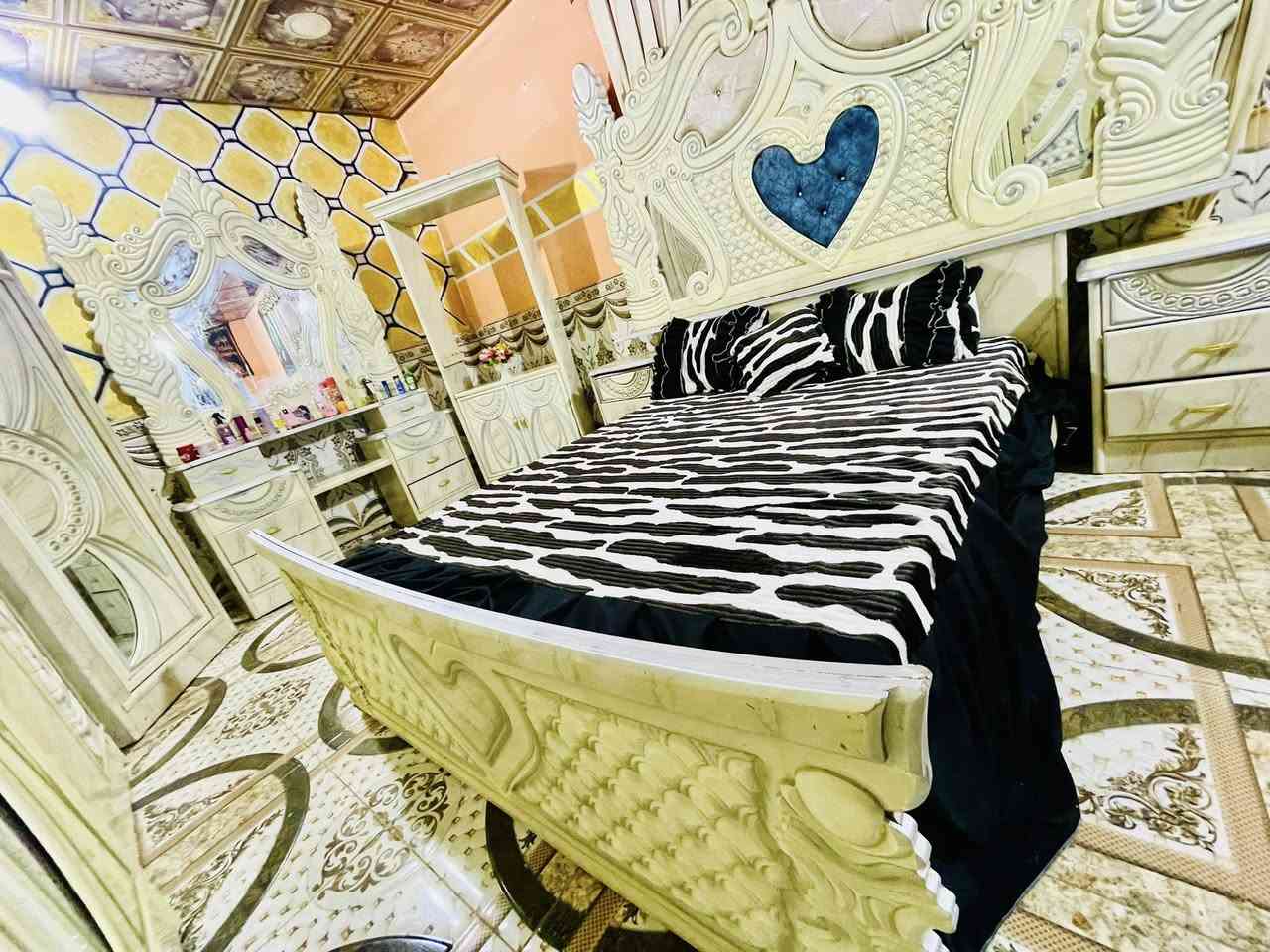 غرفه عراقيه تسكام  مشترينه مليونين ونص نريده مليون وربع غرفه ضخمه كلش رجآ مو شراي لا يتصل ***********
