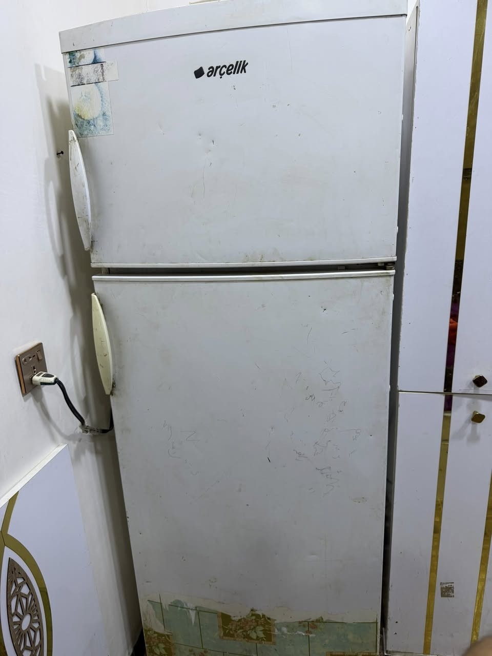 سلام عليكم ثلاجة جبيرة مابيها اي عطل تجي تفحص + مكيف اثنين طن ع فحص اي عطل مابيهن ***********
