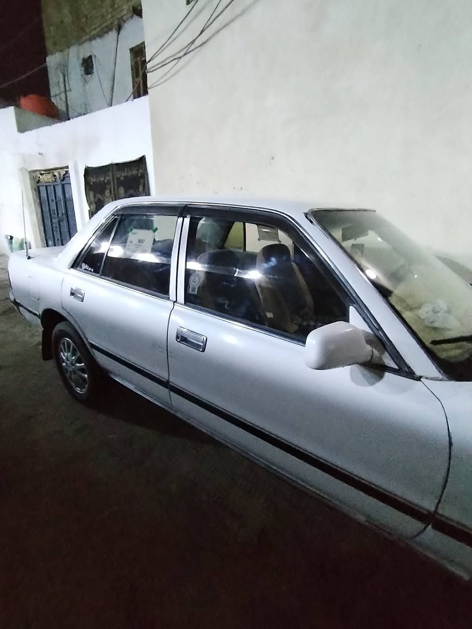 السلام عليكم
سيارة كروسيدا موديل ١٩٩١
محرك وكير ونجي نظيف كلش مكفولات 
كهربائيات كاملة ضفيرة جديدة مابيهن نقص
راعيها بالبصرة ابو الخصيب
فقط بيها تأخير تشغيل الصبح
تخم تاير جديد كفاله عامة 
*********** علي ساجت
*********** منتظر ساجت
