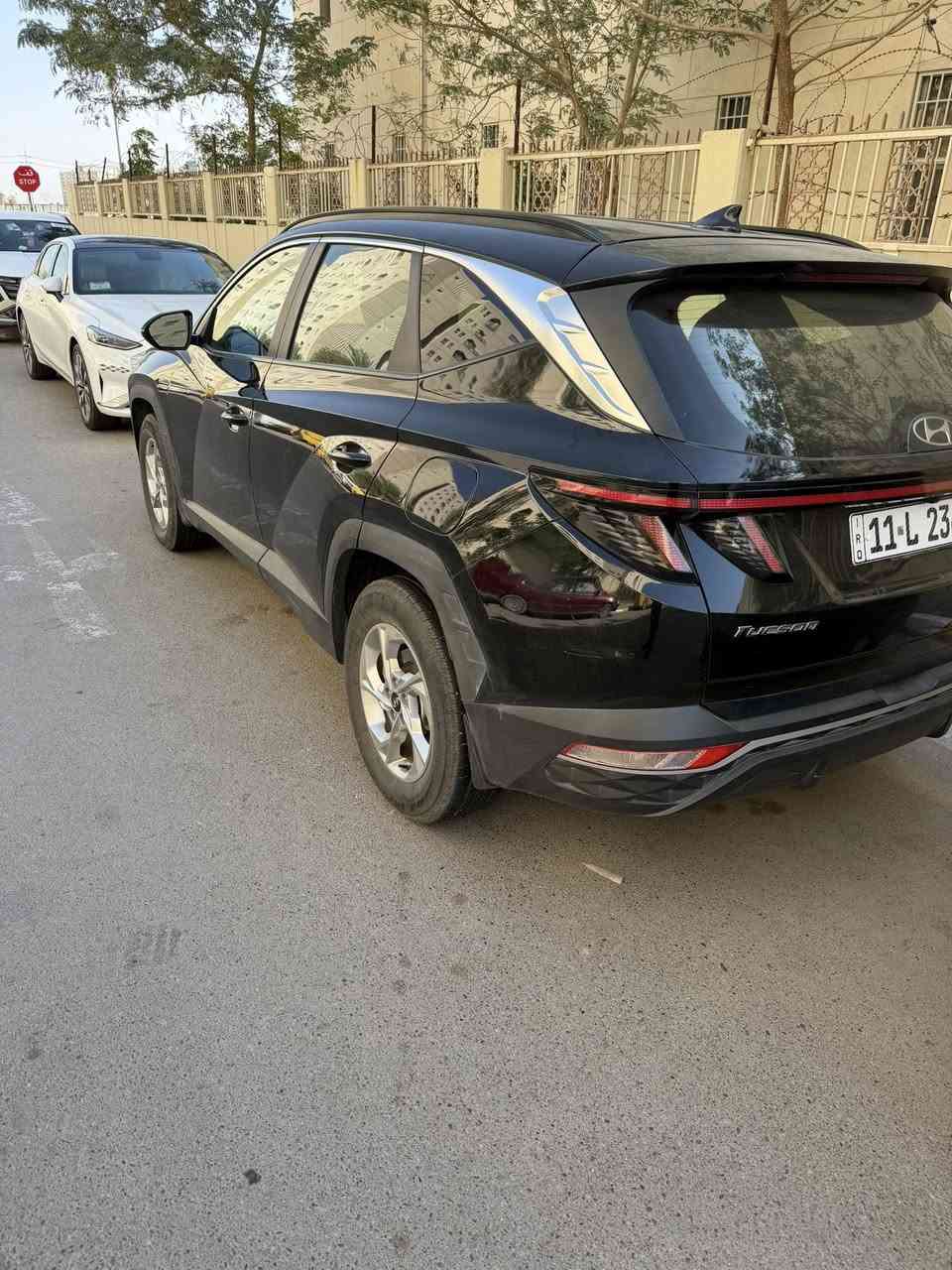 توسان 22 لون اسود ملكي
سيارة وارد امريكي وسونارهةًموجود
فول مواصفات عدا البنراما
ماشية 95 رقم بغداد بسمي 
السعر 170 ورقة سعرها مناسب بي مجال
مكاني بسماية وشارع فلسطين 
الاستفسار ابو ياسر ***********
