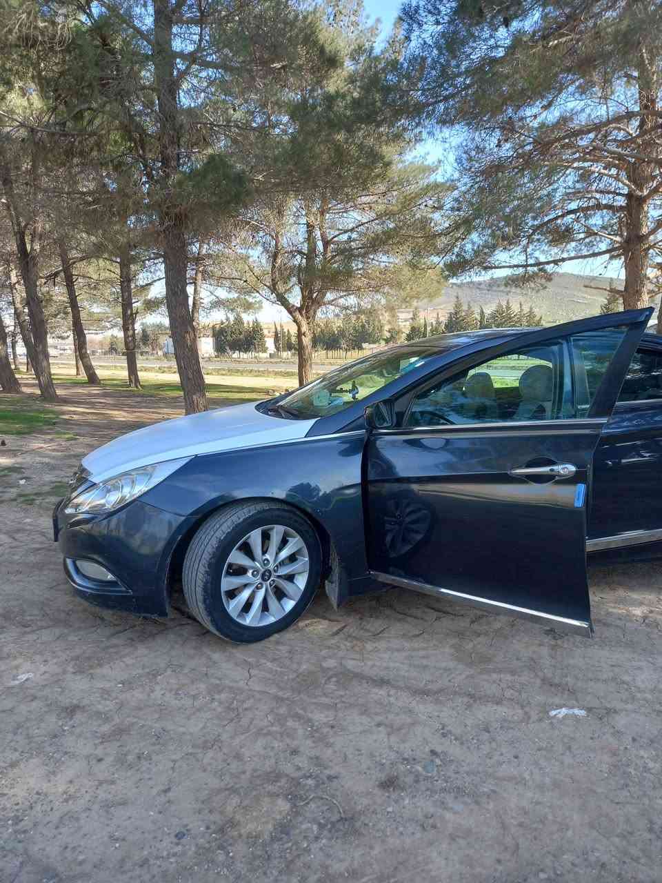 السلام عليكم
سوناته رقم بغداد موديل ٢٠١١ سياره فول مواصفات مكينه وكير حداديه جديد سياره مصبوغه احزام اثر جراد ضرر جاملغ خلفي عكس سايق مكينه ٢٤٠٠ 
يرهم مراوس حسب القناعه 
السعر ٩٧ وبيها مجال 
مكان ديالى الخالص 
***********
