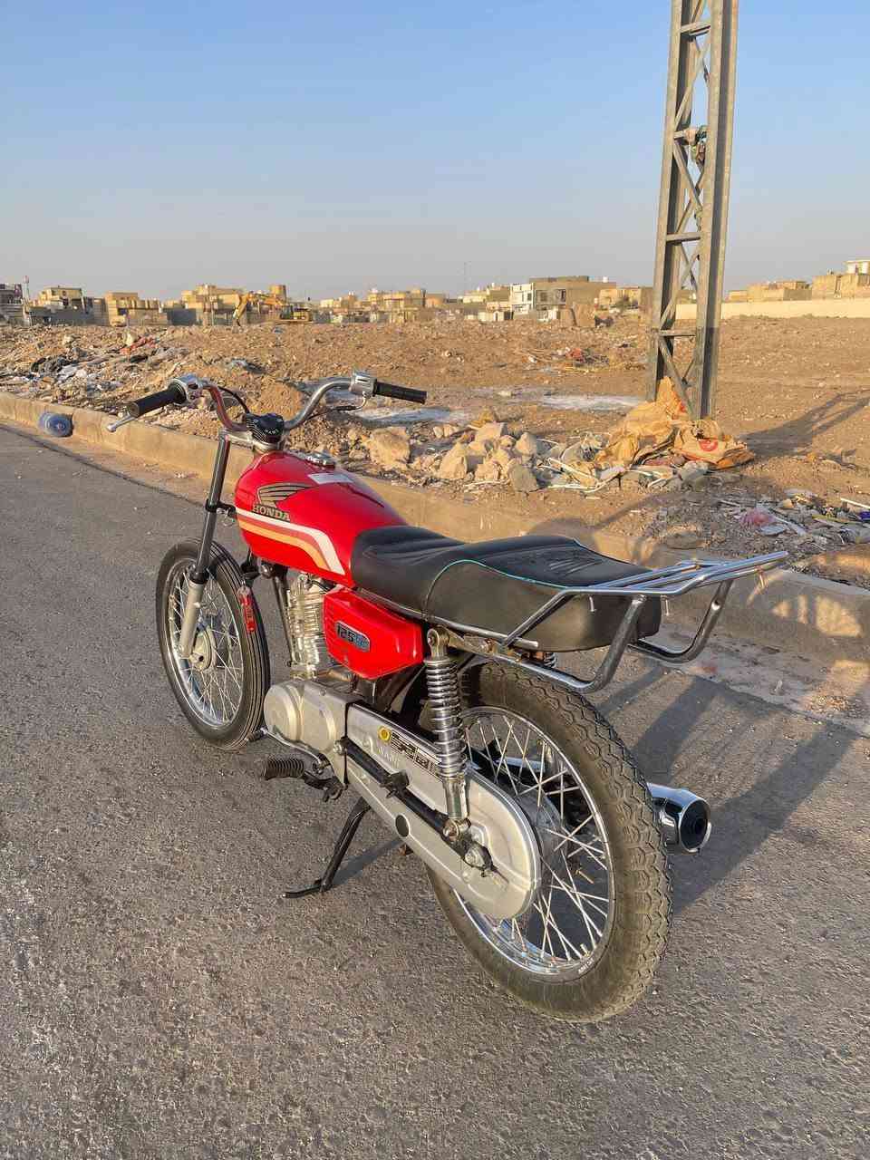 سلام عليكم دراجه نامه شلامجه مفتوحه بدون اوراق دراجه نضيفه مكفوله عشأير مكينه خرسه فقط صوت تفيلس تعمير كله جديد 
مكاني حي صحفيين يم فلكه القاضي 
***********
