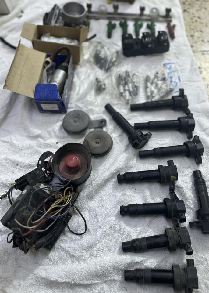 السلام عليكم اخوان ذني احتياط يفيدن بسياره او تستخدمهن هم ماكو شكال تخم مجول النترامحرك1800 تخم مجول اكسنت 1600 تخم نوزل النترا هو ولمصطره فيتبم 2 قاعده فيتبم النترا جهاز انذار ولف راجع النترا بلكات النترا و اكسنت مضلع جويتر وهورن وتحكم مال جام  كلهن شغالات وعلفحص تفحص ياله تاخذهن سعر 175 هي بس العبوه ب 150 عبوه اصليه مال تفصيخ ف كلهن ب 175 العنوان بغداد
واتساب ***********
