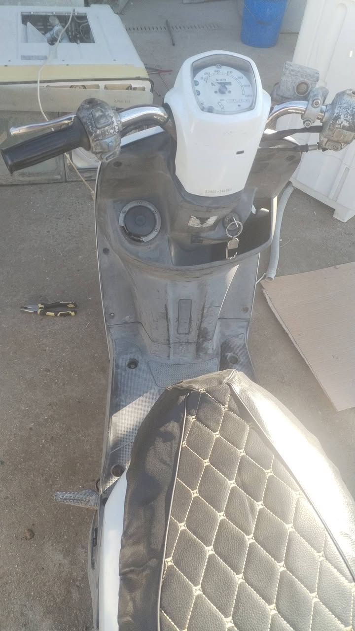 السلام عليكم بوليسي جديدة للبيع مكفولة مامفتوحة السعر ٦٠٠ وبيها مجال العنوان حلة مركز *********** مكلف بلنشر
