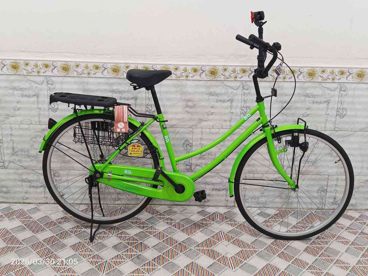 السلام عليكم ورحمة الله وبركاته  للبيع بسكلات أحجام...الاخظر 26بناتي اسود 22 رياضي ستة نمر وحساس لايت شغال.  وردي 22 كلاسيكي  ..أسود 16 بريك بالكفة الكل صناعة ياباني للإستفسار  اتصل ***********
