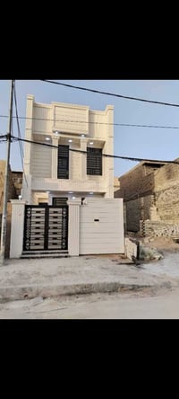 حي الحر قرب السوق • ١٠٠م • ٣ غرف