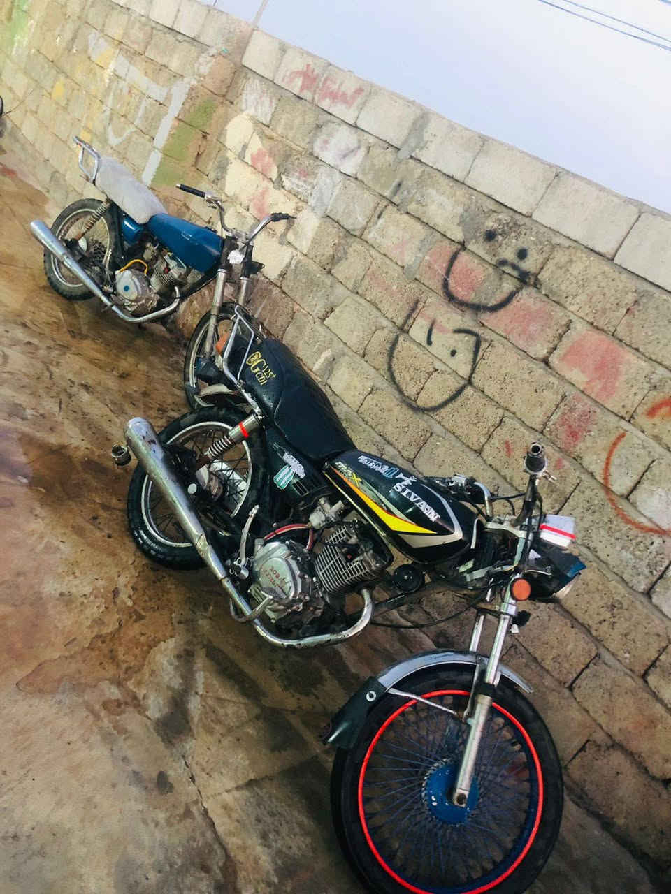 مطور روبر 5كير كهربايتو شغاله شغال كامل مراوس بهارلي او بيع السعر275


**إذا كنت صاحب هذا الإعلان وتريد حذفه لأي سبب، رجاءا أرسل رسالة إلى الدعم الفني**