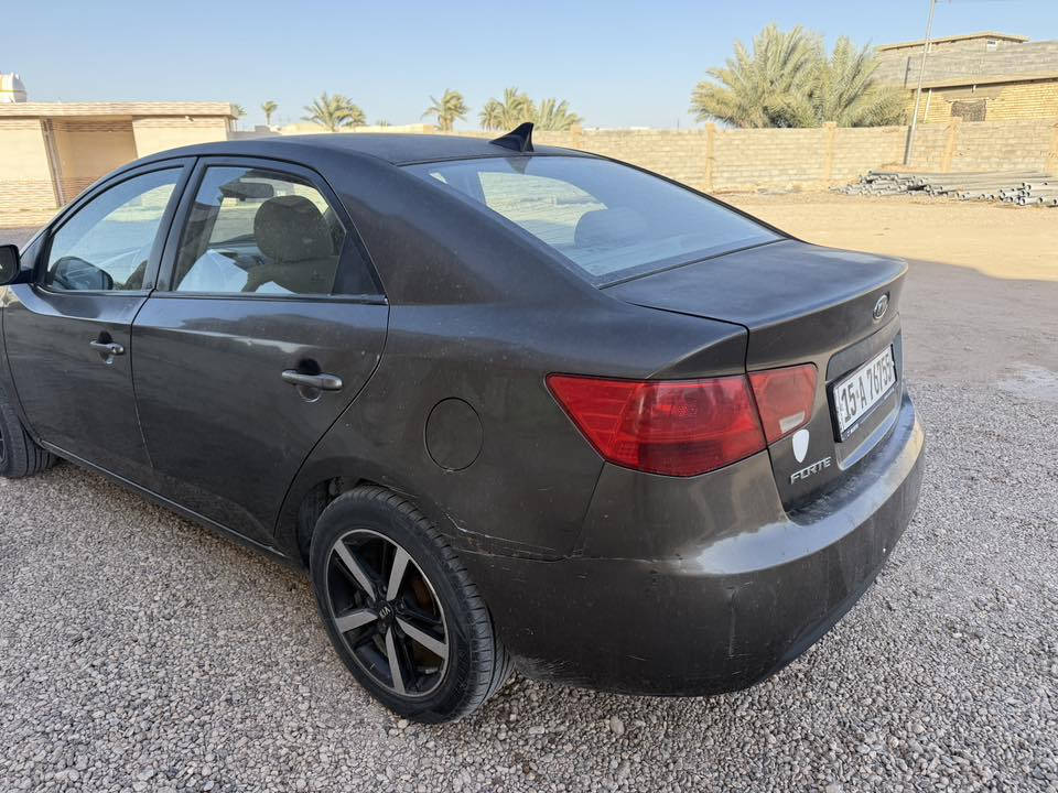 السلام عليكم فورتي 2010امريكي محرك 2000تخم تاير صدر جديد رقم انبار ***********
