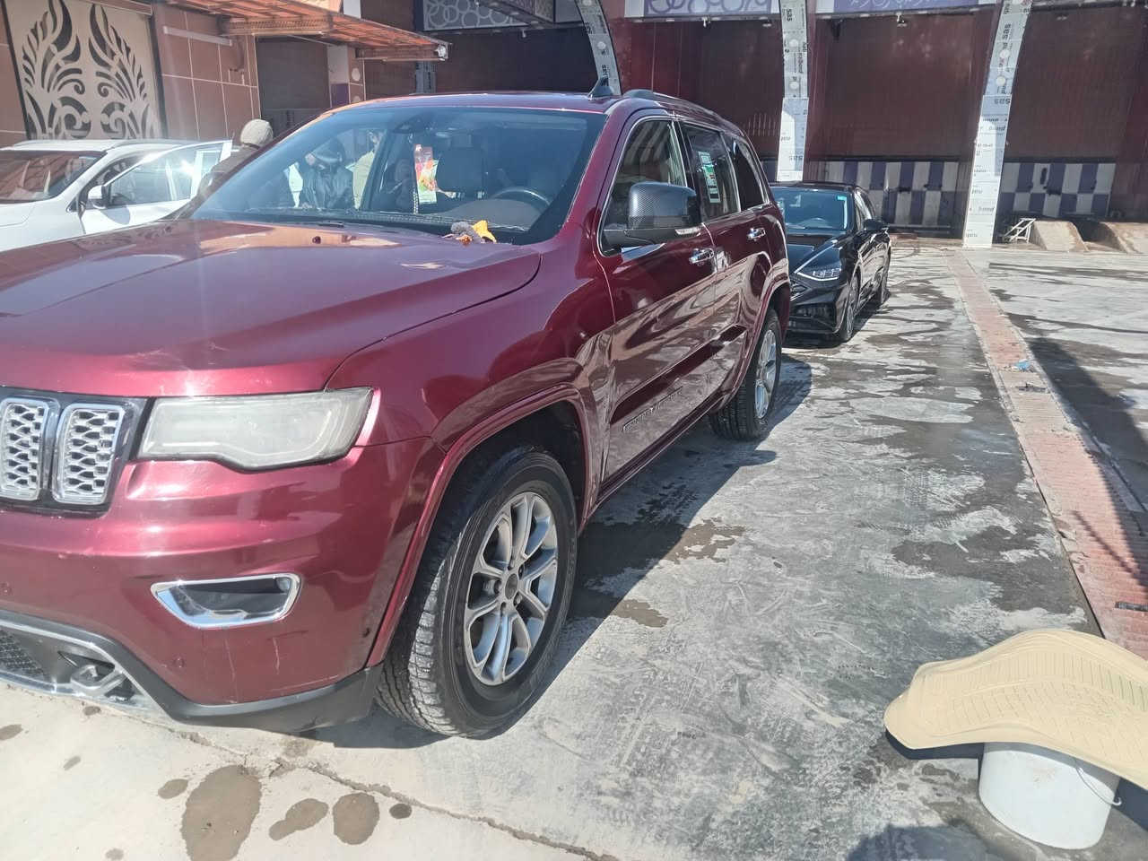 السلام عليكم مرخصت مدير الكروب جيب لاريدو موديل ١٧ السياره كفاله من التبديل والظربه والصبغ ماعده بس الدعا ميه الماميه بس والباقي مكفول من كلشي السياره فول واحده على واحد ماكو داعي اضكر مواصفاته فول السياره عوزه مشط فقط رقم بغداد مكينه كير مكينه ٣٦ سته بكان السياره الديوانية سعره ١٧٥ وبيه مجال قليل رقم الموبايل *********** تصل
