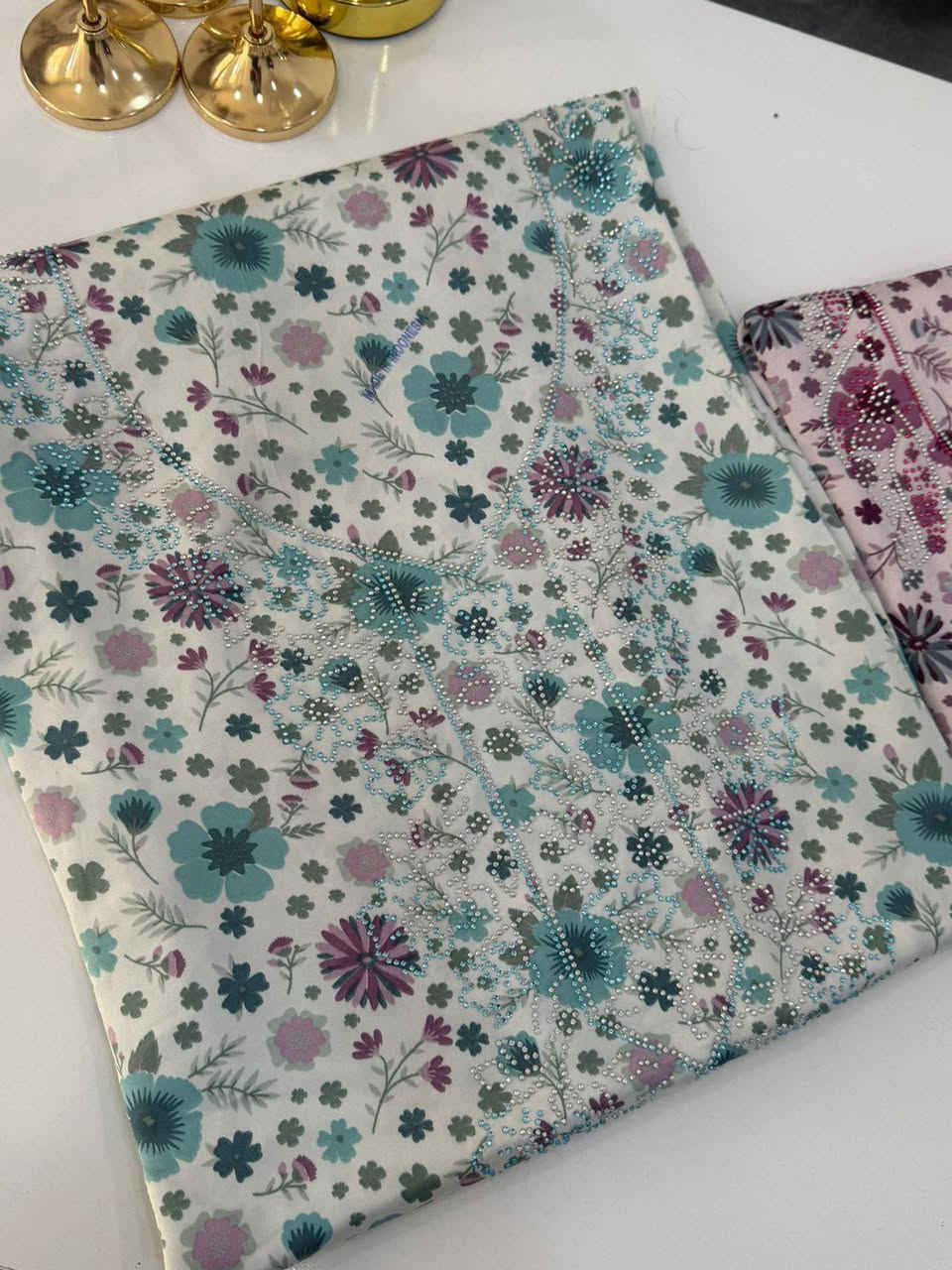 مخور حرير اندنوسي قماش فقط 
https://t.me/raaruup


**إذا كنت صاحب هذا الإعلان وتريد حذفه لأي سبب، رجاءا أرسل رسالة إلى الدعم الفني**