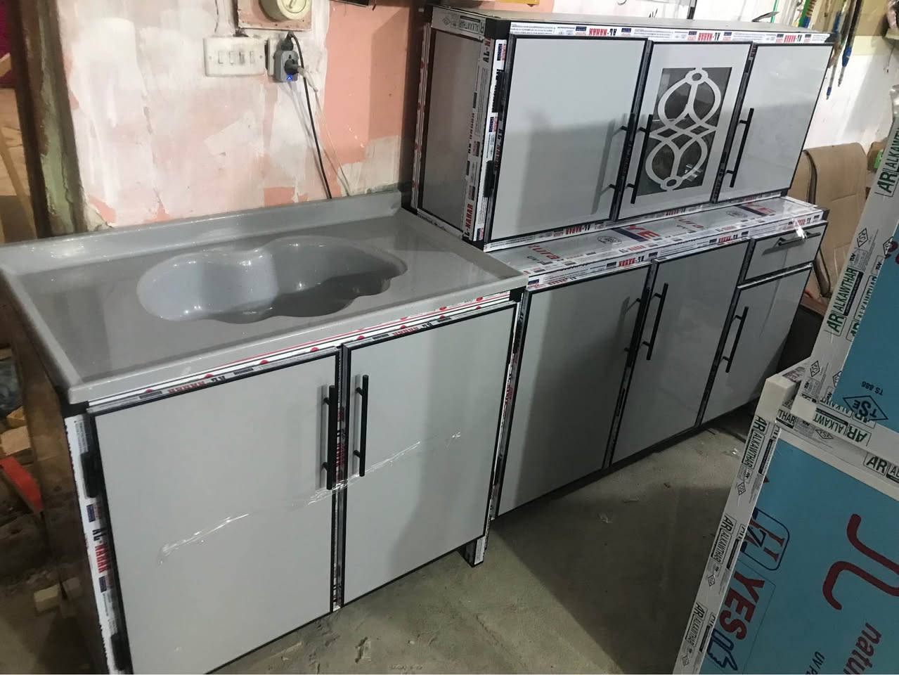 كاونتر متر ونص مع سنك متر مرمر تزكام درجه اولى بليت ثقيل ومقطع اصلي ونرماده حفر ونقش cnc وجوكر مخفي السعر 390 العنوان ناصريه شارع الاخلاص قرب مجمع ابي تراب *********** ناصرية, ذي قار
