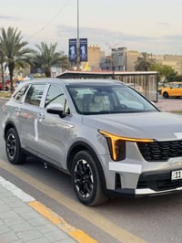 سورنتو ٢٠٢٤ ماشية ٣ الف زيرو ورقم مميز فول مواصفات بيهه جاملغ وبنيد صب...