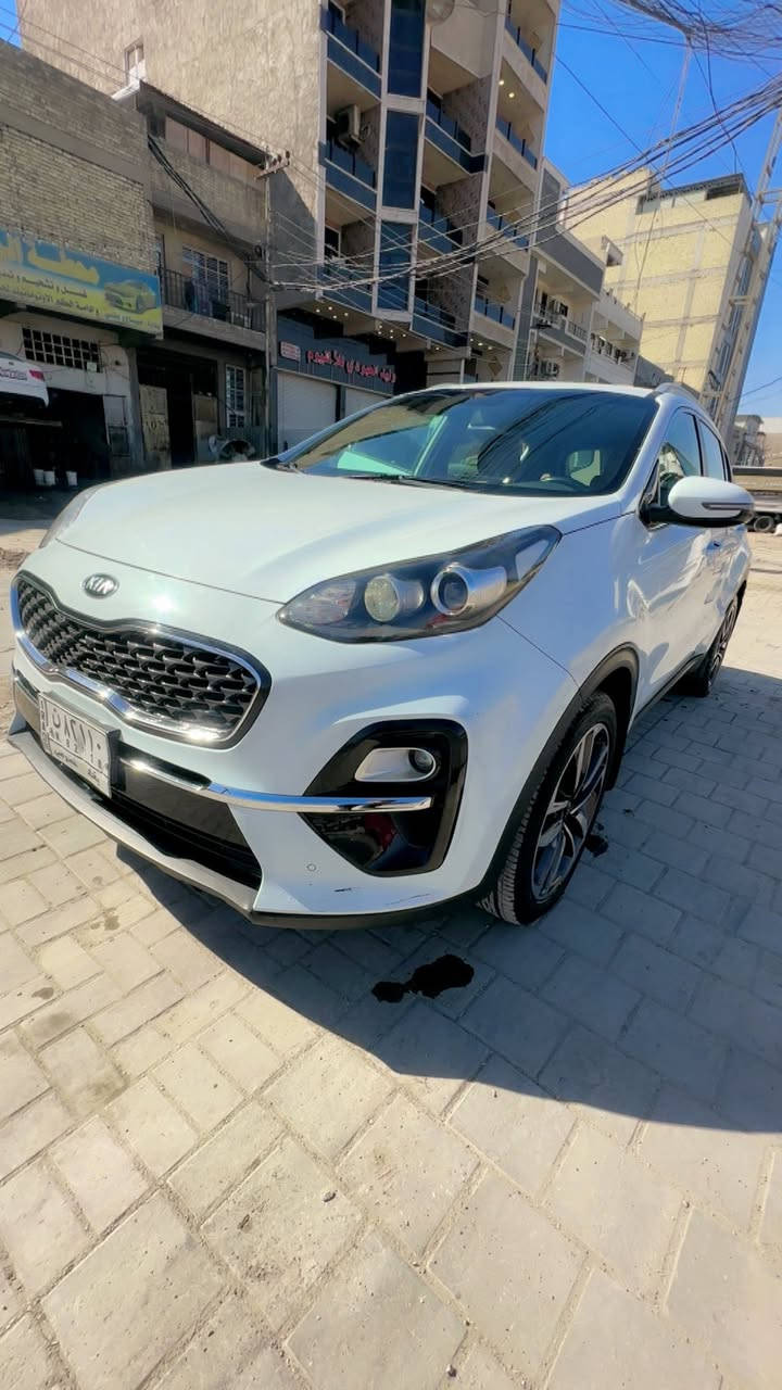 سبورتج موديل 21 خليجي كير حداديه تبريد مكفول ماشيه 80 الف  ***********صاحب سياره
