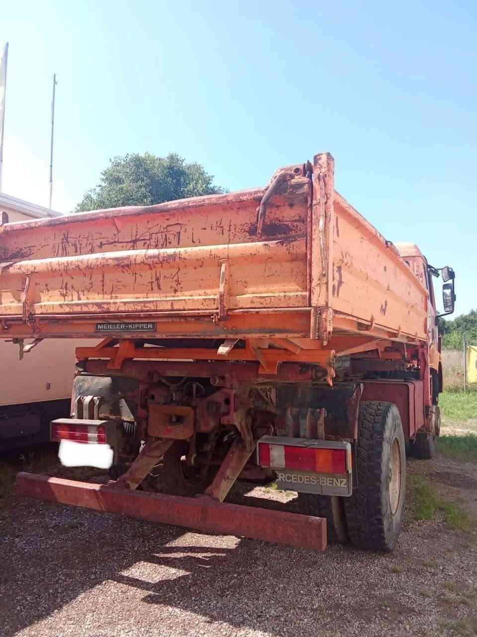 .. السلام عليكم .... اللهم صَلِ على محمد وال محمد.. 💐
 .. مرسيدس تك قلاب …. 4x4 …. حجم 1838 …. ألبي …. موديل 1993 …. 8 سلندر …. وارد أوروبا …. 🇪🇺 …. 
🌷معرض (( يوسف شاحنات أوروبا )) .... العراق …. بغداد ...جرف النداف قرب الشركة العامة للسيارات🌷 ...للأستفسار الاتصال او الواتس اب .... بالأرقام 🔸(( 009647827373586 ))    
         يوسف _ العراق
               (( 00491631797848 ))🔹
                 ابو يوسف _ ألمانيا
.... نرجو الأنتباه .... أوقات الأتصال من .... الساعة 9 صباحآ حتى 10 مساءآ ..
