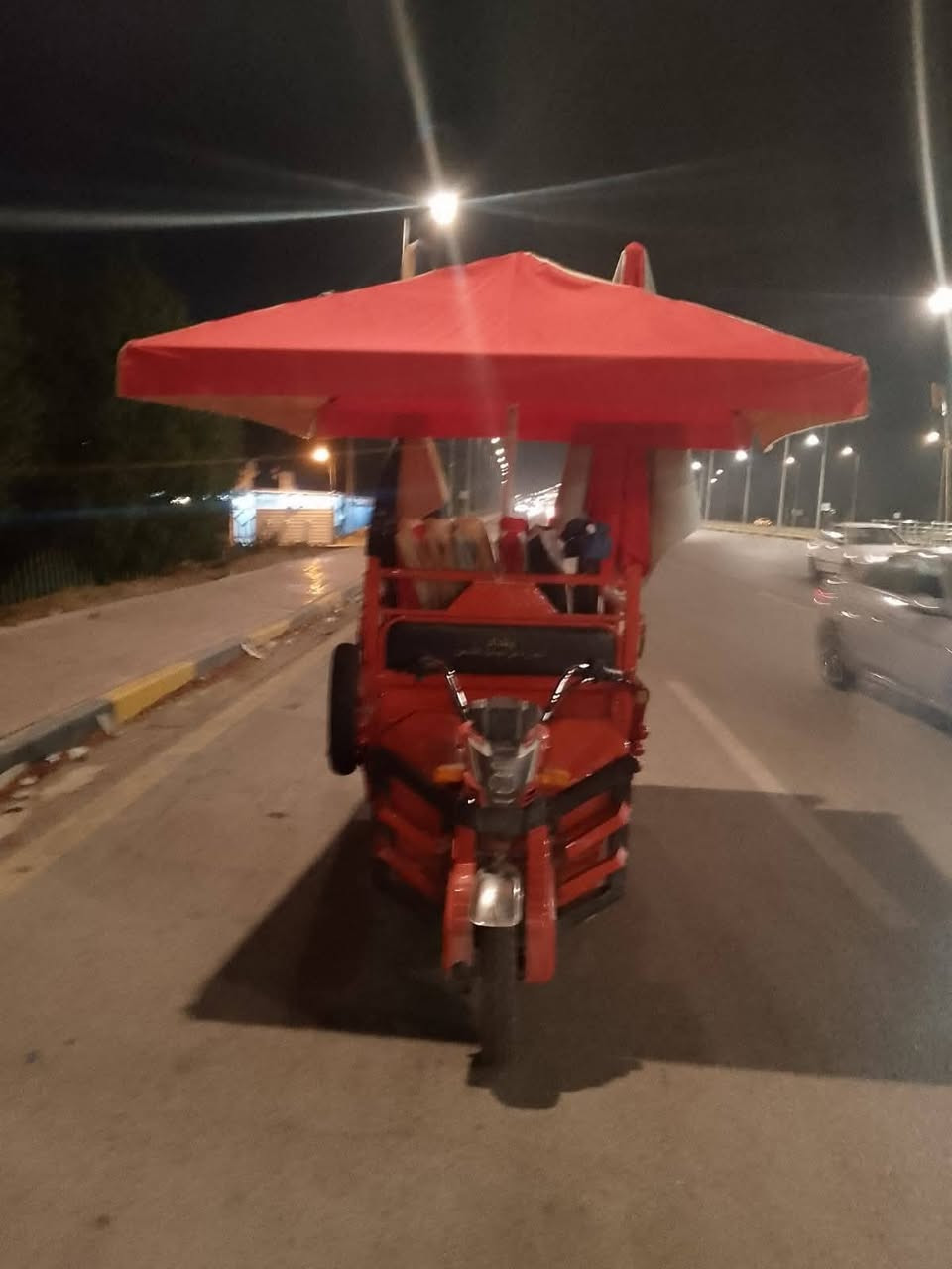 مظلات شمسيه للبيع تسكام عراقي حديد ثقيل جادر ثغين جمله ومفرد عنوان كوت زهراء خلف كراج بغداد يوجد توصيل اتصال *********** واتساب موجود
