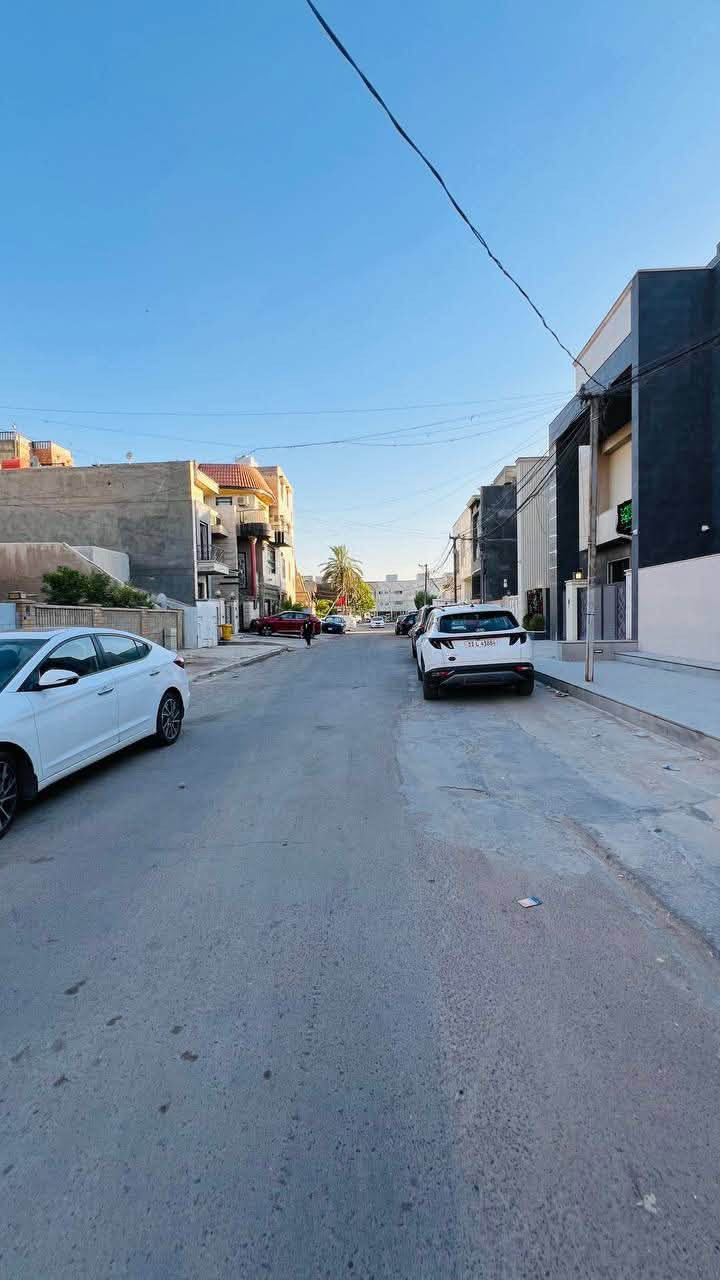 مكتب الودق للعقار
دار كلاسك يباع بسعر قطعة ارض العنوان شارع فلسطين محلة 506 
مساحة الدار 400متر واجهة 16 نزال 25 
موقع ممتاز جداً وقريب من الشارع العام 
وكهرباء خصخصة وا مطل على شارع T
للاستفسار يرجى الاتصال او المراسلة 
***********
خليفة التميمي 
او زيارة موقع المكتب الفرع الأول
شارع فلسطين حي المستنصرية قرب كلية الرافدين عمارة فرمان مكتب الودق للعقار 
وا الفرع الثاني زيونه محله 710 قرب نادي بلادي مكتب الودق للعقار 
ونستقبل كافة العروض السكنيه وا التجارية وا الايجارات  في شارع فلسطين وا المناطق المجاورة@الجميع
