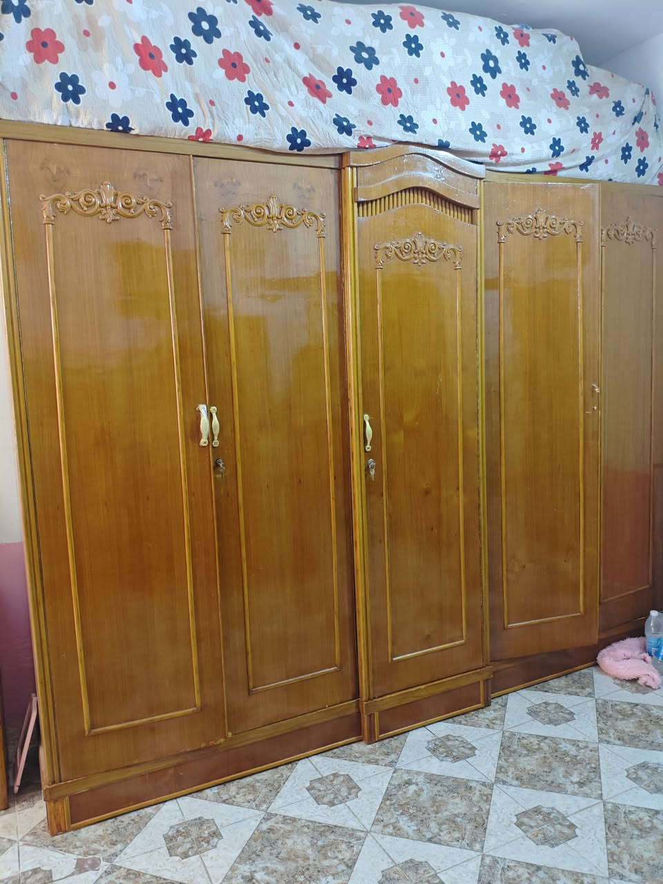 غرفه اخشاب للبيع.صاج عراقي للاستفسار/***********/***********
