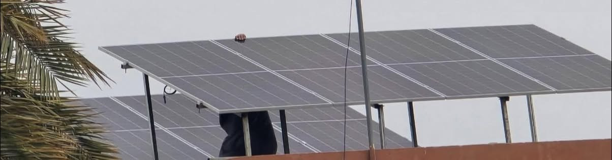 🔴🔴🔴شركة سنلايت للطاقة الشمسية 🔴🔴🔴
🔺مستمرون بتنصيب منظومات الطاقة الشمسية بافضل الماركات وانسب الاسعار 
🔻تم تنصيب منظومة لأحد زبائننا الكرام بقدرة
3️⃣0️⃣🅰️ نهارا
3️⃣0️⃣🅰️  ليلا

     ⭕️⭕️⭕️⭕️مكونات المنظومة ⭕️⭕️⭕️⭕️

⭕️انفيرتر نوع " كوس بور " بقدرة 12 كيلو واط
⭕️بطارية نوع " كوس بور " بقدرة 16 كيلو واط عدد 2
⭕️الواح نوع " لونجي " بقدرة 615 واط عدد 15 لوح 
⭕️اسلاك وقواطع وجوزات حماية ذات جوده عالية

✅✅✅زورنا في موقعنا الكائن 

📍#الضلوعية_الجبور_الشارع_الرئيسي_الزناجحة

✳️للاستفسار التواصل على الارقام التالية : 

☎️***********
☎️***********
