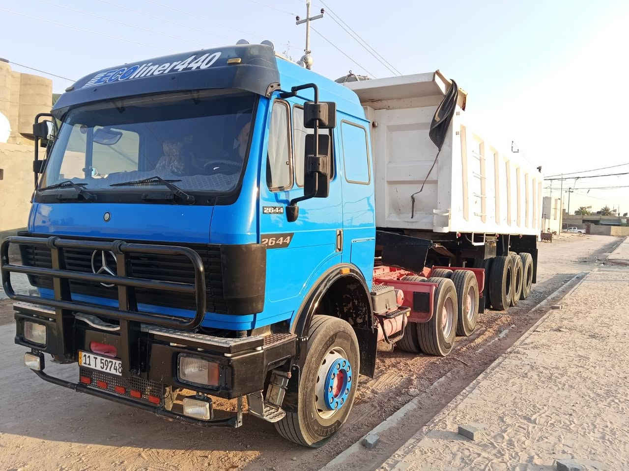 السلام عليكم سيارات عدد ثنين للبيع 

الزرگه مديل 92 مربوطه گلاب 3 محاور رقم بغداد نگليزي 

الحمره مديل 82 مربوطه گلاب وجاهزه اخوان انه مكلف بالنشر 

*********** عبد ابو عباس الله يرحم امواتكم اتصلو على الرقم مكلف بالنشر
