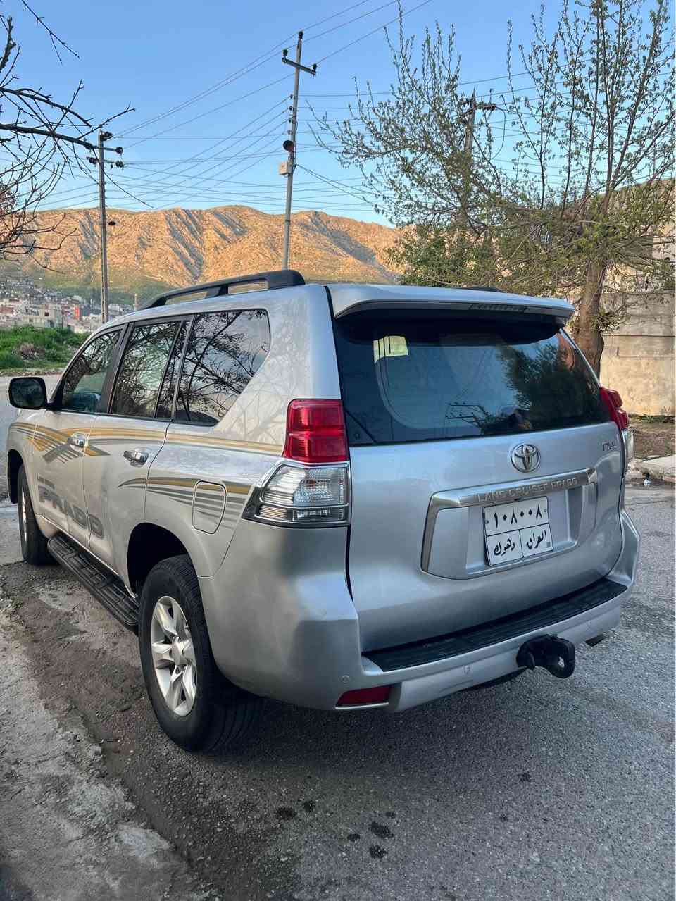 پرداو موديل ٢٠١٠
حرف L صبغ بدون داخلى 
ارباك بس ستيرن سيستم
٣٨٠الف ماشى 
٨ورقه غرامه
سعر ١٧٣ مجال  
*********** دهوك, العراق
