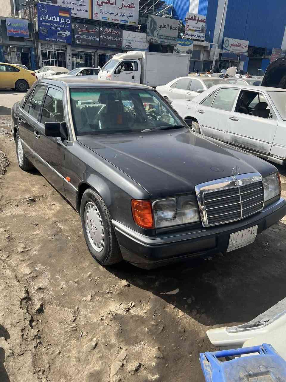 سلام عليكم مارسيدس دب موديل 1990 خير من الله صدر جديد مجموعه بانزين جديده سياره خير من الله ماناقصها شي للاستفسار ‭0770 648 3291‬
