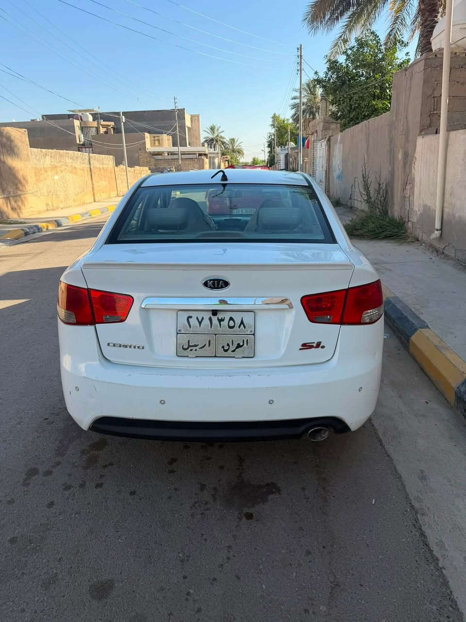 السلام عليكم 
سيراتو ٢٠١٢ 
بيه بس خشم البنيد صبغ فقط بدون دواخل 
تخم تاير جديد صدر جديد امامي خلفي جديد
تبريد ثلج 
المواصفات شاشه 
تحكمات ستيرن 
بسم كردي تحويل أو وكاله
السنويه نافذه من ٢٠٢٢
ماشيه ٢٨٦
سياره صافيه وخير من الله 
السعر ٩٩ بيه مجال شي بسيط
مكاني واسط تاج الدين 
***********
