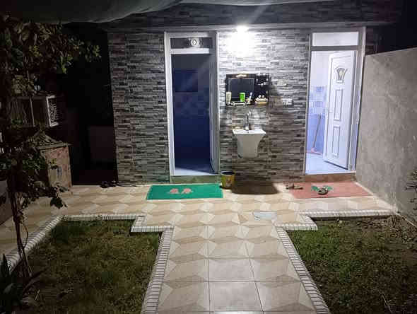 السلام عليكم بيت للبيع  الحمزه الغربي حي العسكري مقابيل مدرسه كميل 
طابو صرف مساحه ٢٨٠

بناء طابوق جمهوري وسقف صب كونكريت

يتكون استقبال 

صاله للضيوف 

صاله درج 

مطبخ 

غرفه ١ طابق ارضي 

غرف 3طابق ثاني 

مجمع صحيات داخلي 

ومجمع صحيات خارجي 

طارمه و كراج للسياره 
السعر ١٠١
قابل للتفاوض

لتواصل ***********
