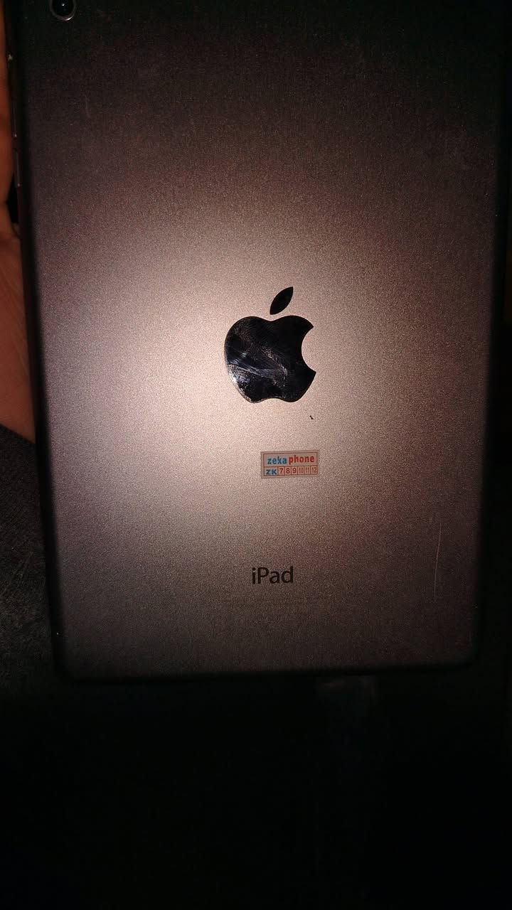 أيباد مستعمل للبيع 80 وبي مجال 
***********
